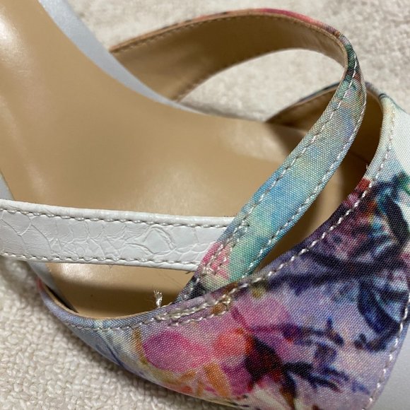 Expression Shoes - Picture 2 of 9